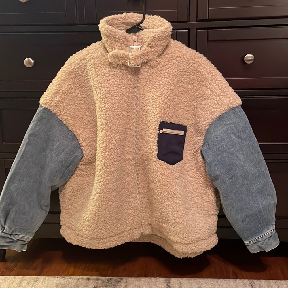Never been worn Sherpa Jean jacket coat